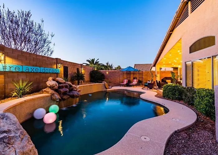 Holiday home <1 Mile To The Duke Golf Course! *